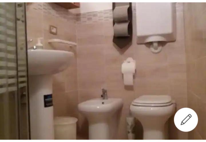 Family Room Private Bathroom