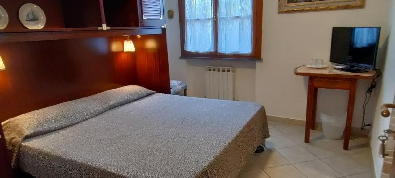 Double Room with Private Bathroom,1419035823:JPEG