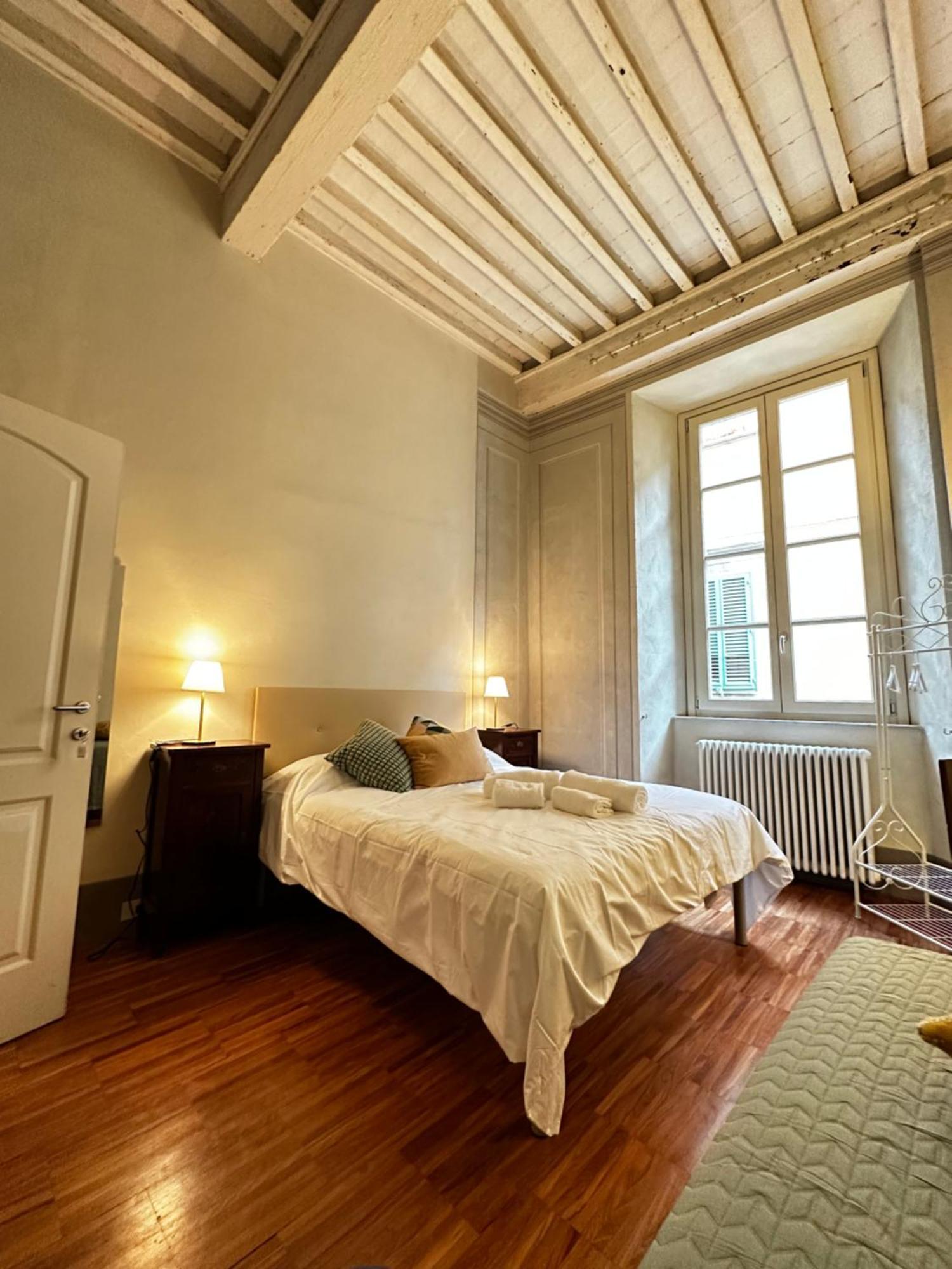 Double Room Private External Bathroom