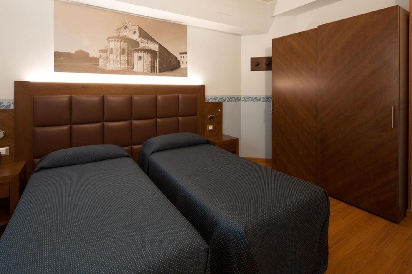 Twin Classic Room