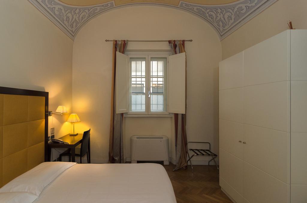 Double Room,395188935:JPEG