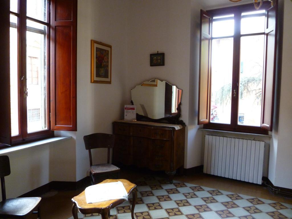 Camera Singola con Bagno in Comune