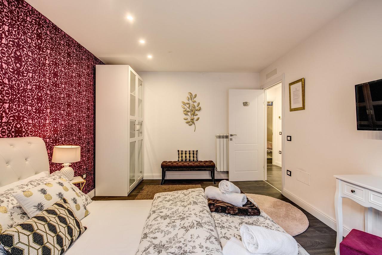 Double Room Private External Bathroom
