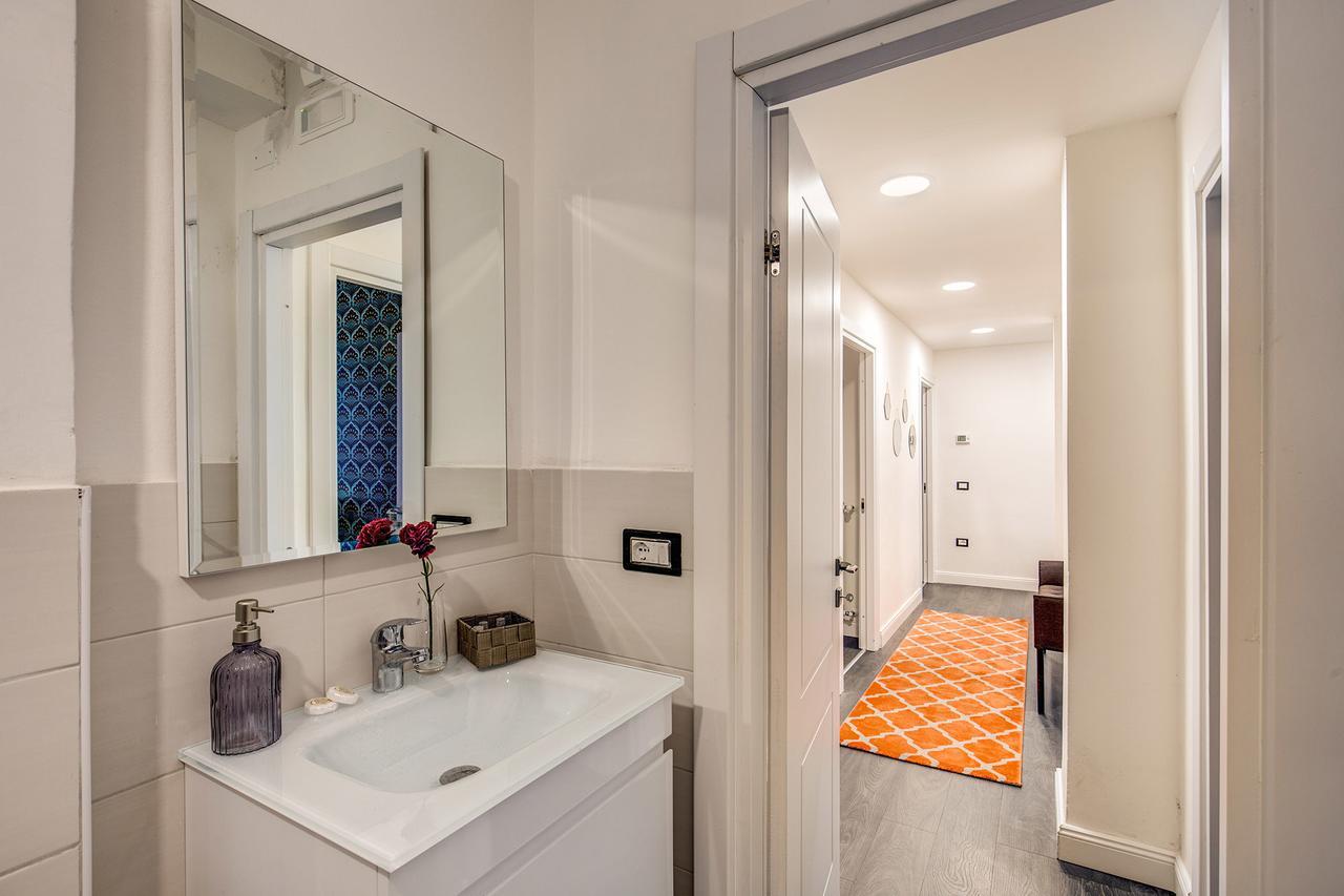 Double Room Private External Bathroom