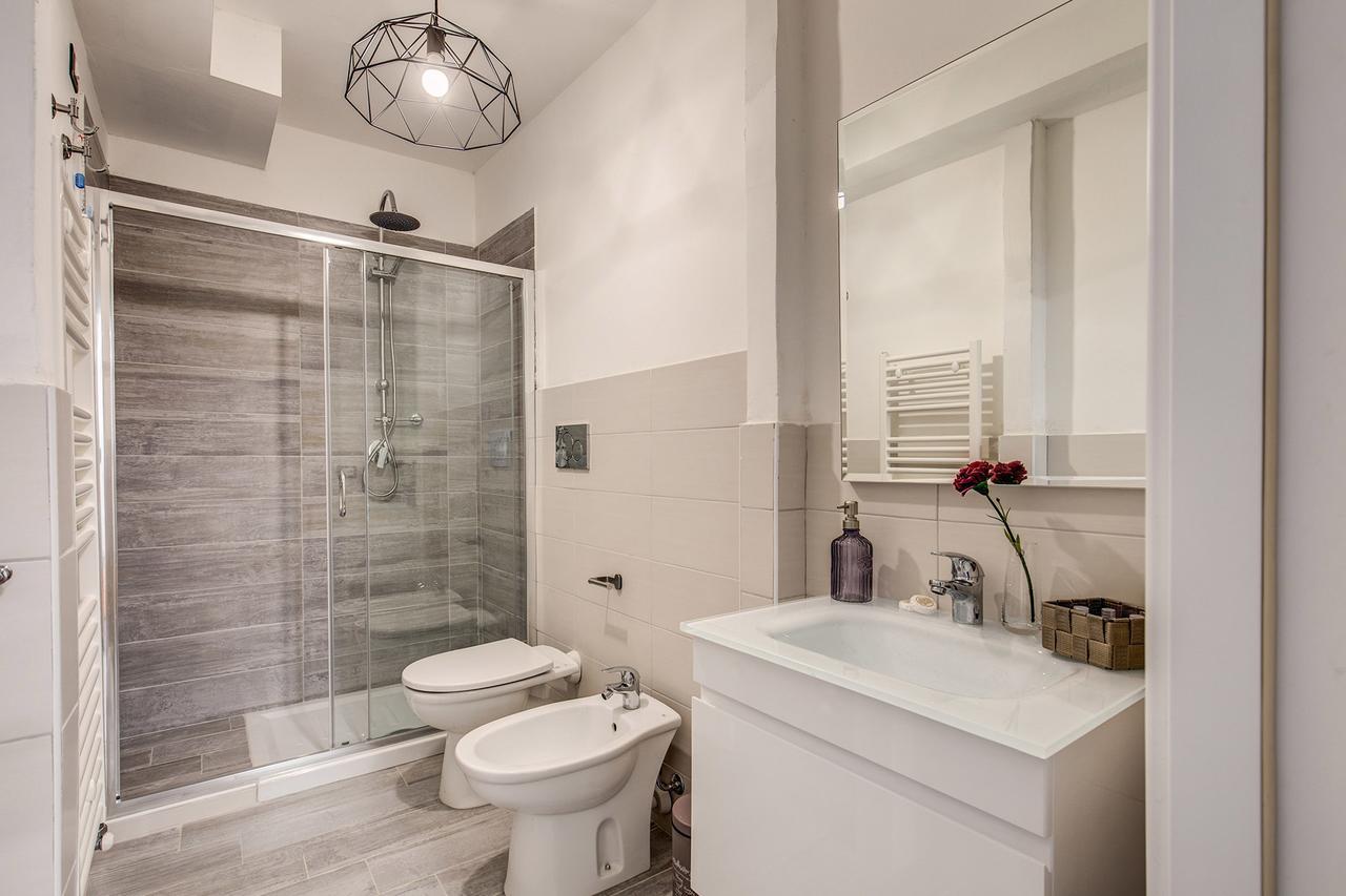Double Room Private External Bathroom