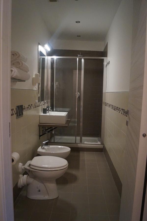 Camera Doppia con Letti Singoli con Bagno Privato