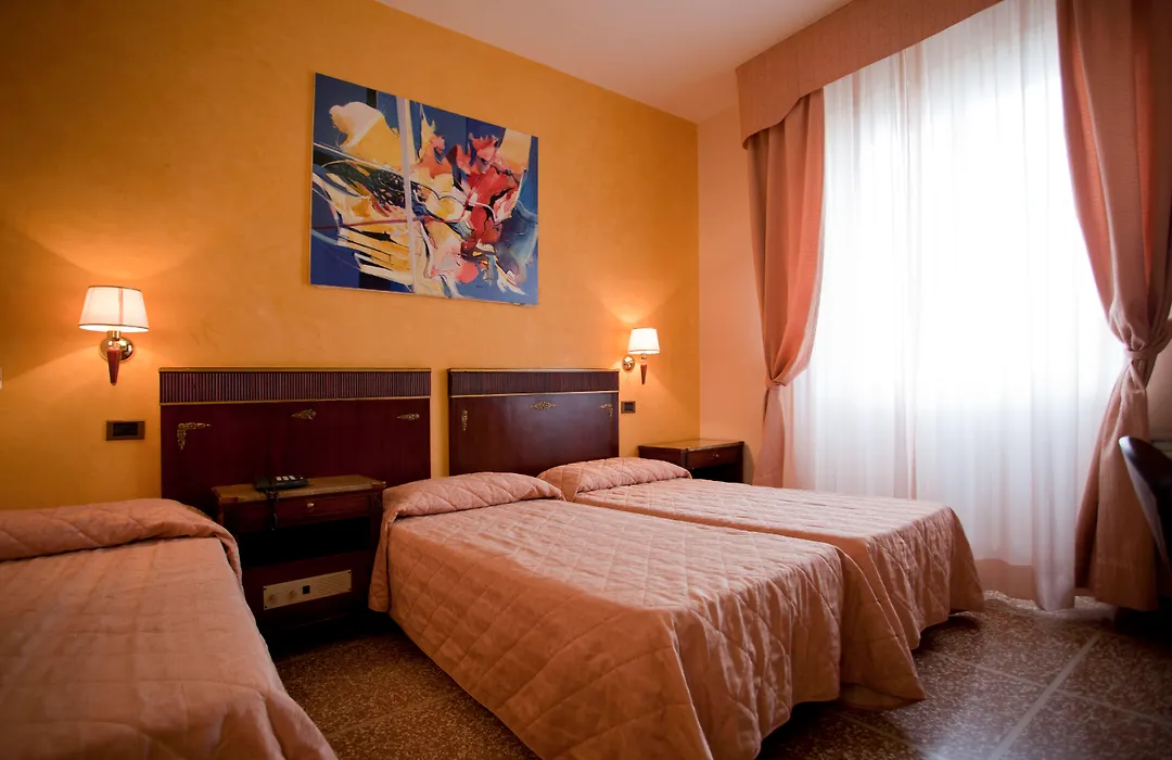 Hotel La Pace-1