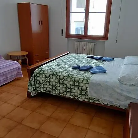 Pisa Central Station Room Rent-3