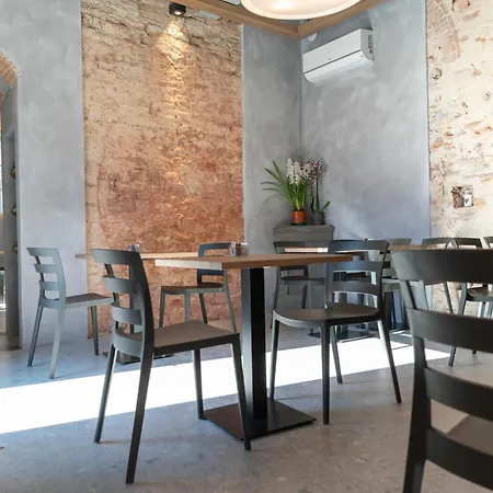 La Lu Cozy Rooms-3