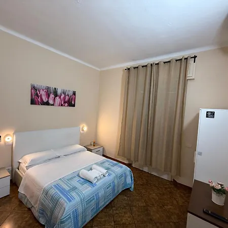 Crown Guest House-3