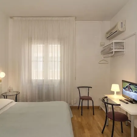 Hotel Cecile-3
