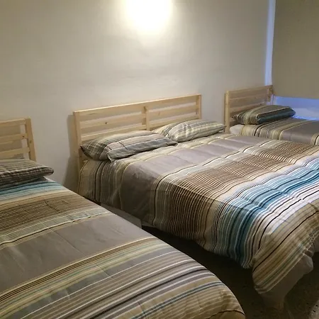 Pisa Rooms For Rent-3